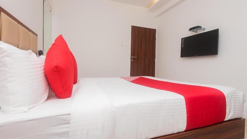 Grand Plaza Hotel