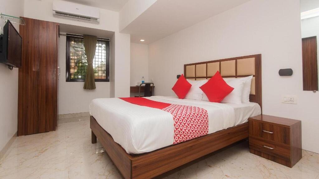 Grand Plaza Hotel